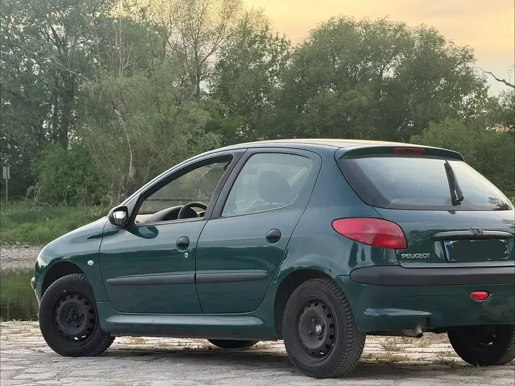Gebraucht Peugeot 206 109 PS (80 kW) 2001 Grün Limousine