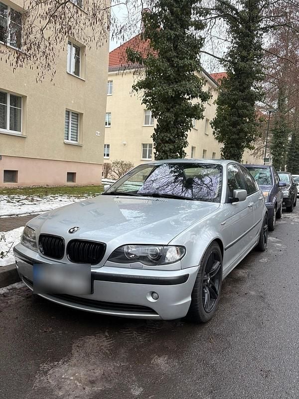 Gebraucht BMW 320 170 PS (125 kW) 2004 Silber Limousine