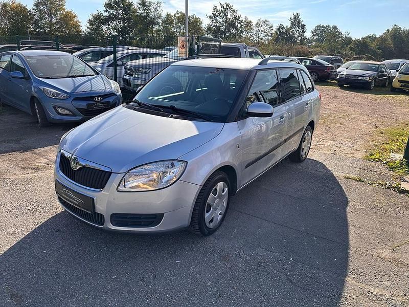 Silber Gebraucht 2008 Skoda Fabia Ambiente Kleinwagen | 4.250 € (Teuer) - Bild 1/4