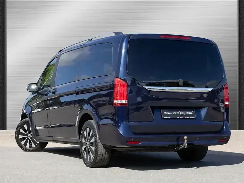 Gebraucht Mercedes V250 Edition 190 PS (139 kW) 2022 Blau Van / Kleinbus