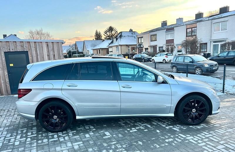 Gebraucht Mercedes R350 AMG line 272 PS (200 kW) 2008 Silber Van / Kleinbus