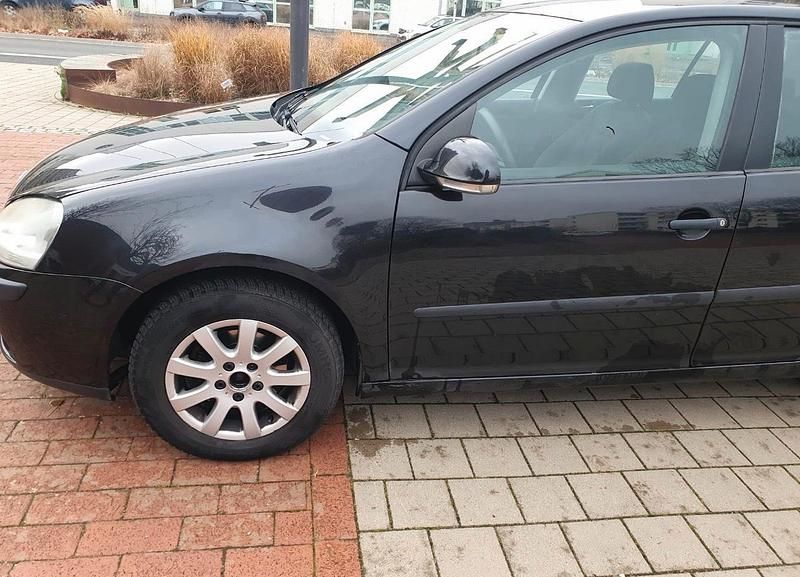 Gebraucht VW Golf V 105 PS (77 kW) 2005 Schwarz Kleinwagen