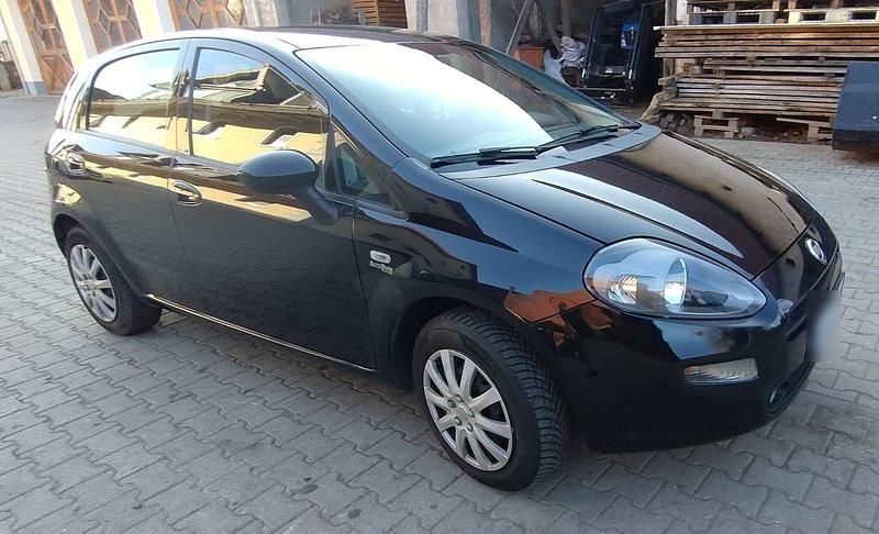 Gebraucht Fiat Punto 70 PS (51 kW) 2015 Schwarz Kleinwagen