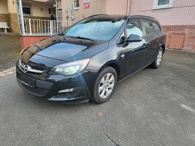 Gebraucht Opel Astra 110 PS (80 kW) 2014 Schwarz Kombi