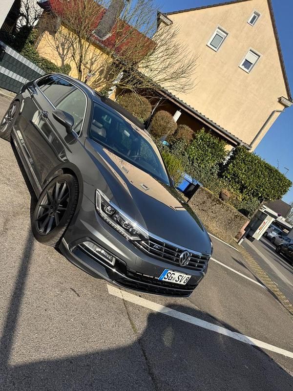 Gebraucht VW Passat Highline 150 PS (110 kW) 2015 Grau Kombi