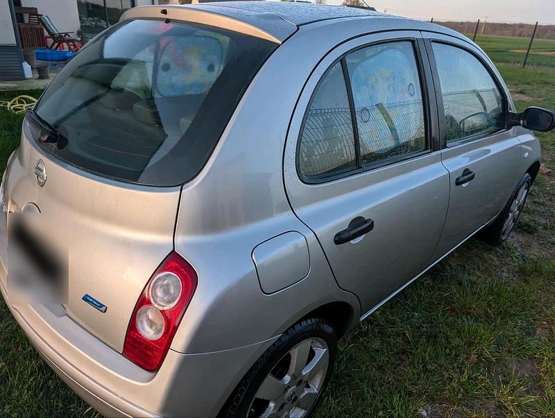 Gebraucht Nissan Micra 65 PS (47 kW) 2010 Silber Kleinwagen