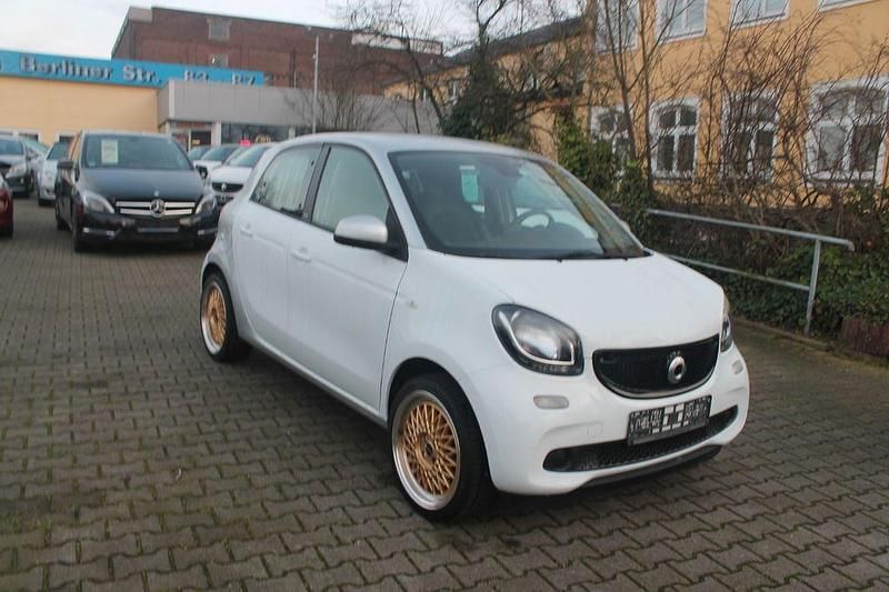 Gebraucht Smart ForFour 71 PS (52 kW) 2018 Weiß Kleinwagen