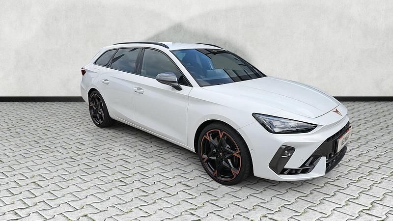 Nevadaweiß metallic Neu 2025 Cupra Leon VZ | 41.750 € (Guter Preis) - Bild 1/4