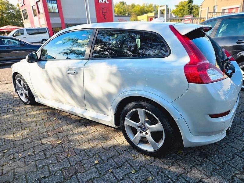Gebraucht Volvo C30 R-Design 114 PS (83 kW) 2010 Weiß Kleinwagen