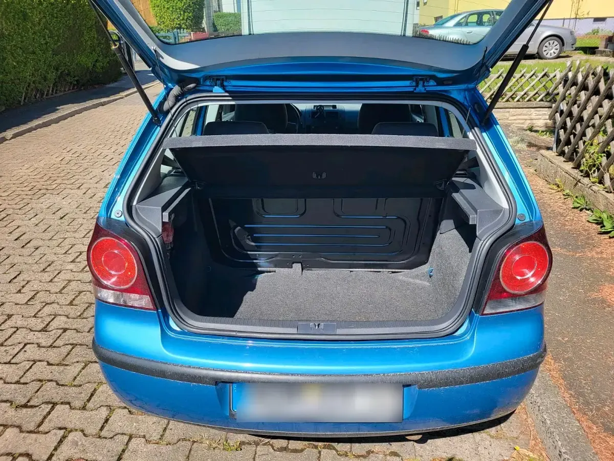 Gebraucht VW Polo 64 PS (47 kW) 2006 Blau Kleinwagen
