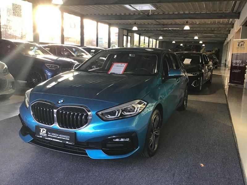 Gebraucht BMW 118 Sport Line 136 PS (100 kW) 2021 Blau Kleinwagen