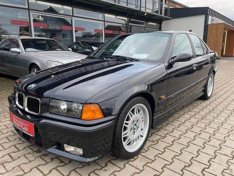 Second-hand BMW M3 Performance 286 CP (210 kW) 1995 Negru Berlinǎ