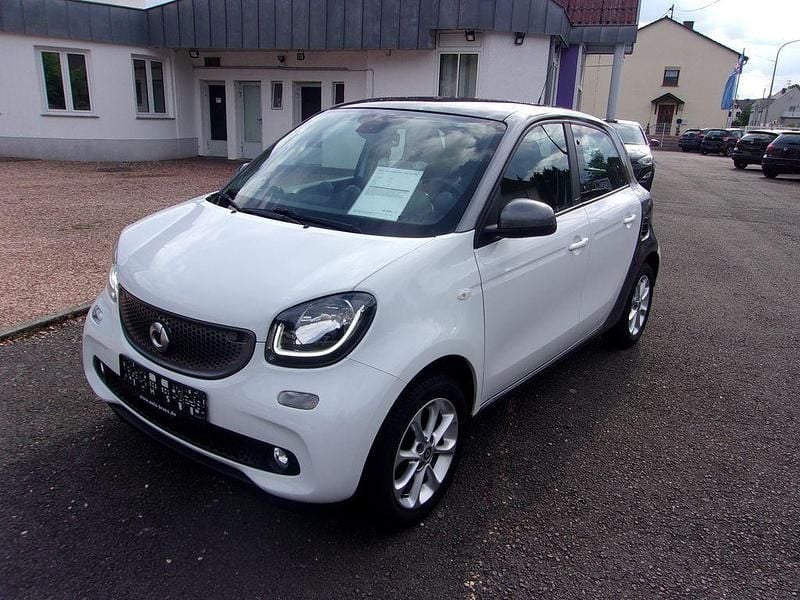 Gebraucht Smart ForFour 90 PS (66 kW) 2019 Weiss Kleinwagen