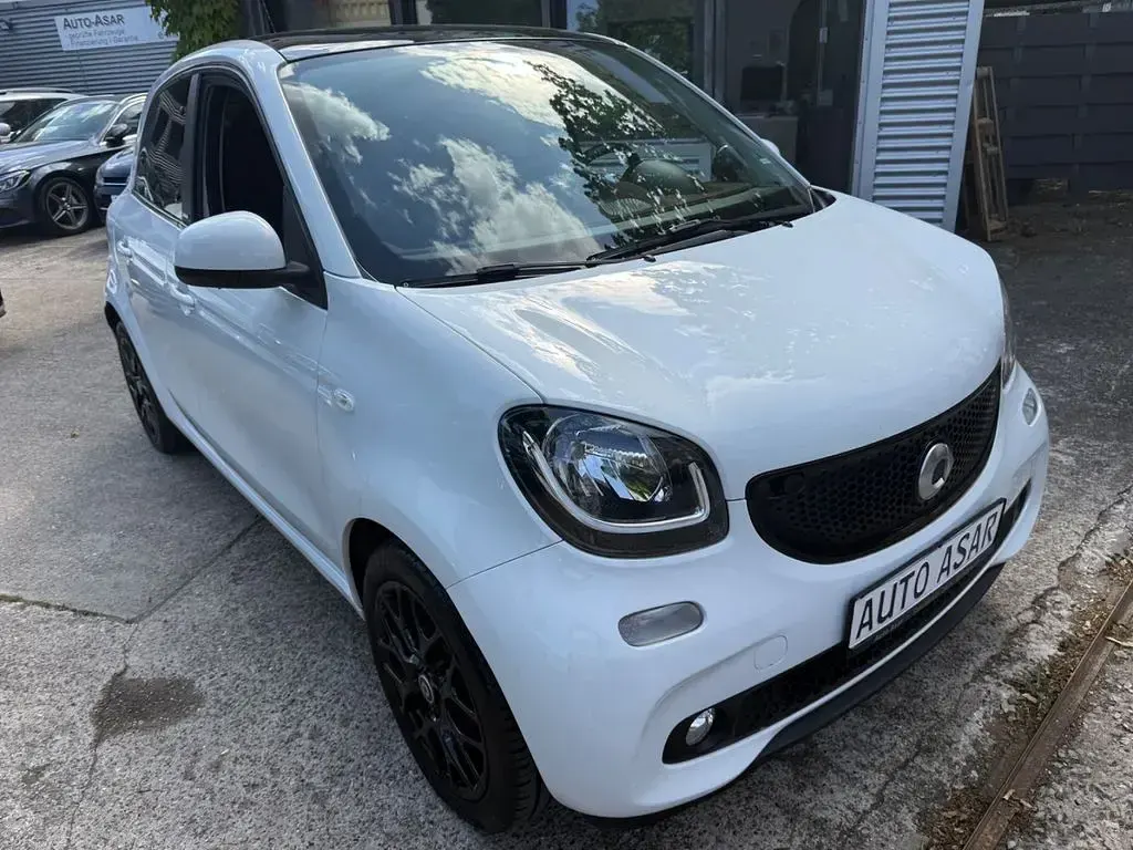 Gebraucht Smart ForFour 90 PS (66 kW) 2018 Weiß Kleinwagen