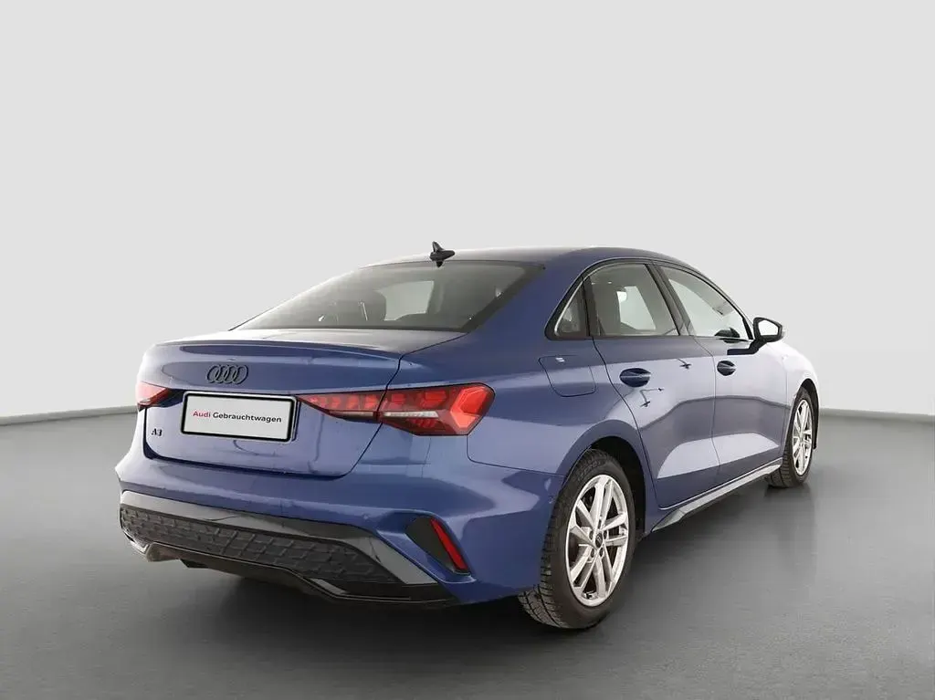 Gebraucht Audi A3 S-Line 116 PS (85 kW) 2025 Blau Limousine