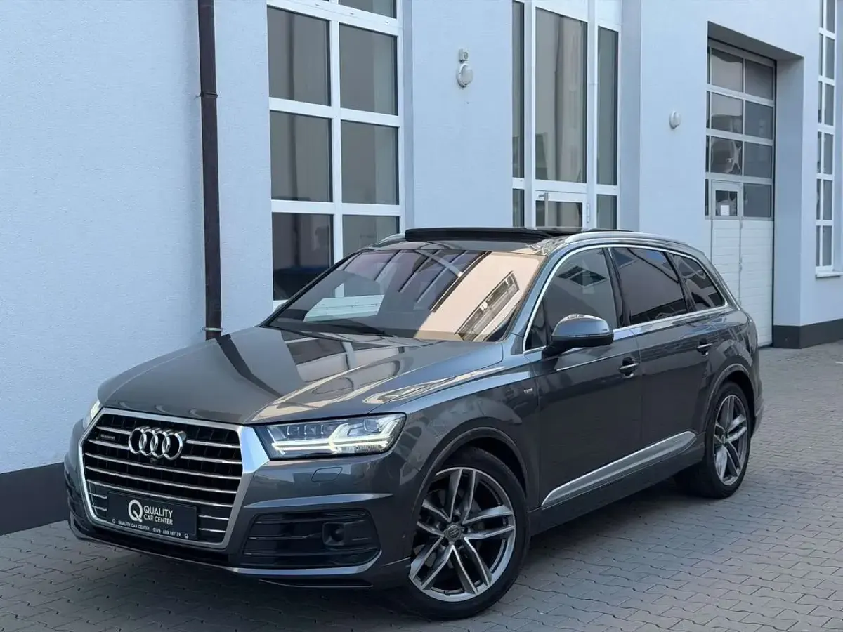 Używany Audi Q7 S-Line 272 KM (200 kW) 2016 Szary SUV