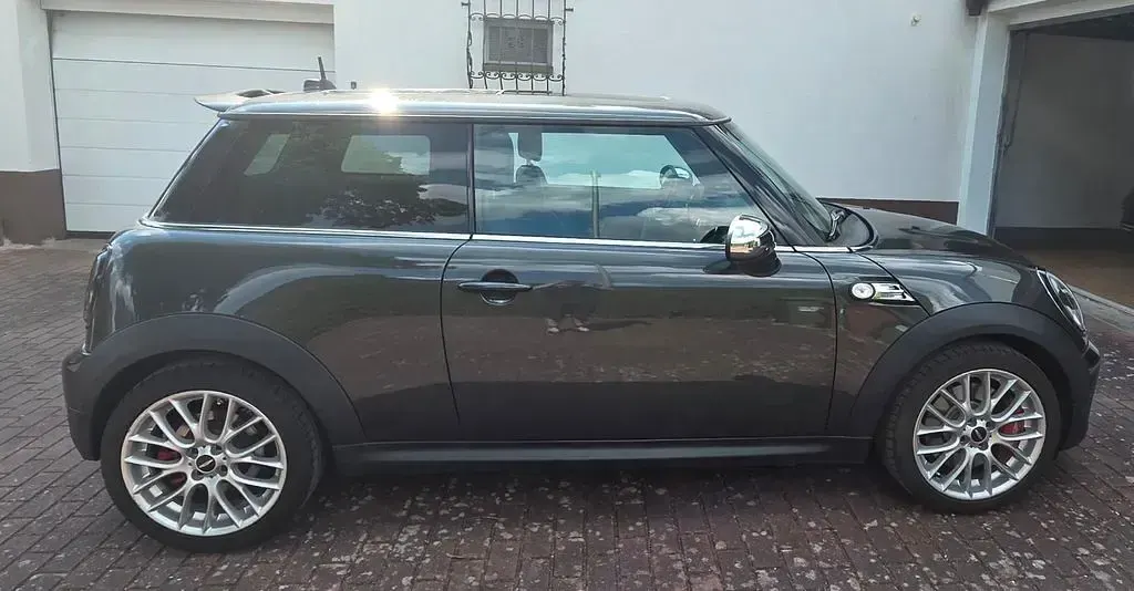 Używany Mini John Cooper Works 211 KM (155 kW) 2011 Szary Hatchback
