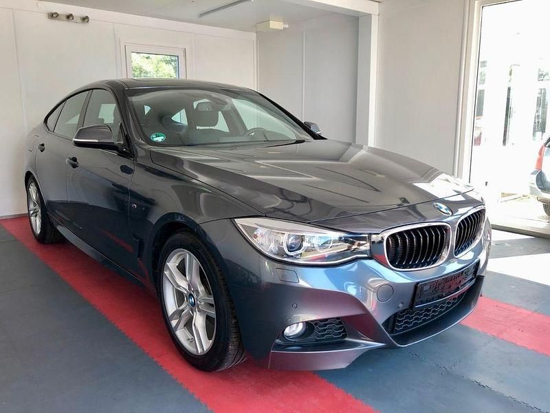 Grau Gebraucht 2016 BMW 320 Gran Turismo M Sport Limousine | 15.990 € (Fairer Preis) - Bild 1/4