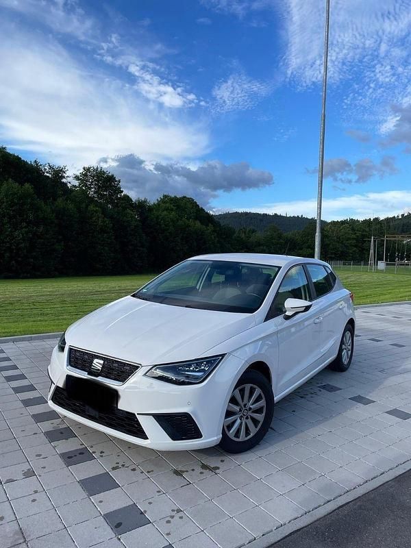 Weiß Gebraucht 2019 Seat Ibiza Kleinwagen | 14.000 € (Fairer Preis) - Bild 1/4