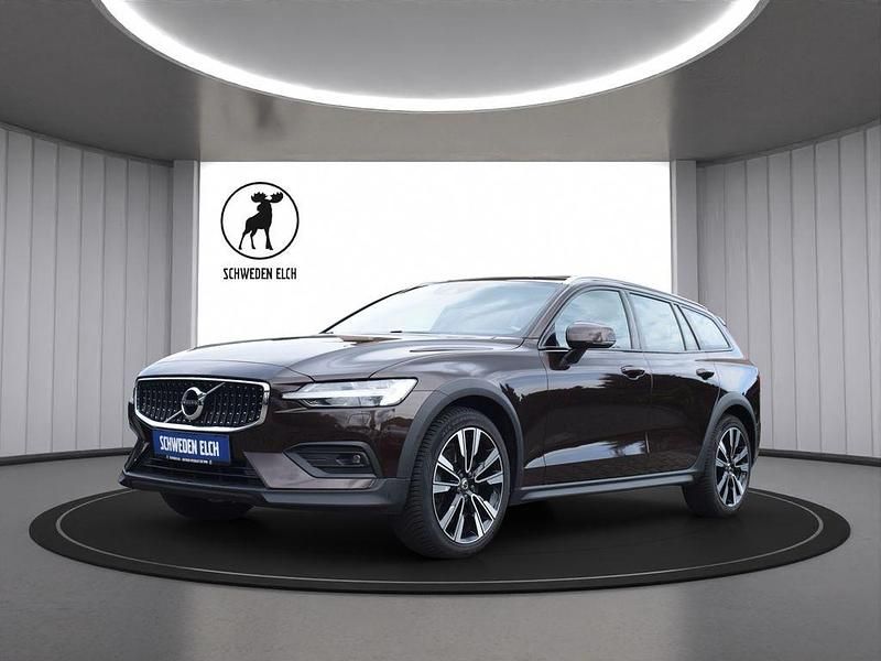 Braun Gebraucht 2019 Volvo V60 CC Pro Kombi | 25.990 € (Fairer Preis) - Bild 1/4