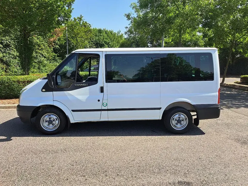 Gebraucht Ford Transit Tourneo 101 PS (74 kW) 2013 Weiß Van / Kleinbus