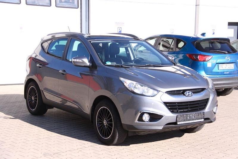 Gebraucht Hyundai ix35 Style 163 PS (119 kW) 2012 Grau SUV