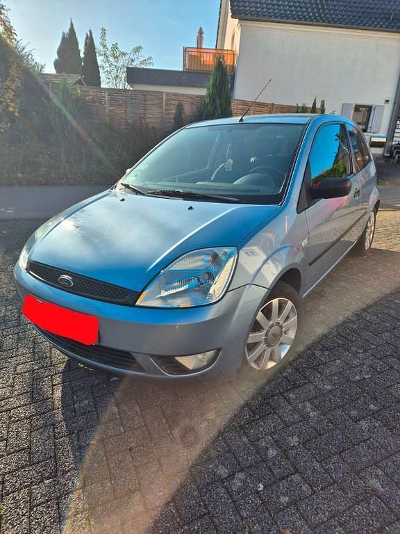Gebraucht Ford Fiesta 80 PS (58 kW) 2004 Blau Limousine