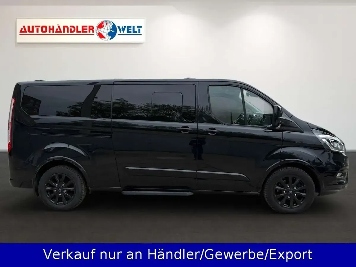 Usata Ford Tourneo 170 CV (125 kW) 2019 Nero Monovolume