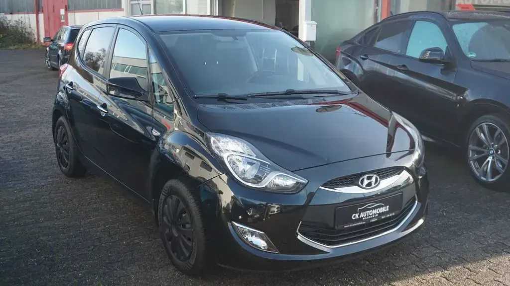Gebraucht Hyundai ix20 Style 90 PS (66 kW) 2015 Schwarz Kleinwagen