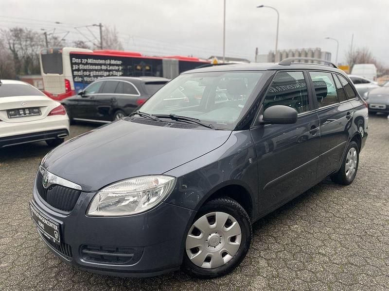 Grau Gebraucht 2009 Skoda Fabia Classic Kombi | 1.490 € (Superpreis) - Bild 1/4