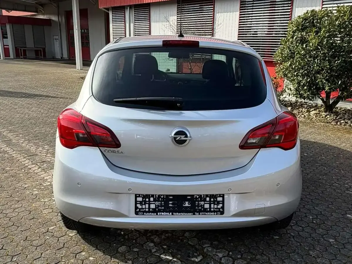 Gebraucht Opel Corsa drive 69 PS (50 kW) 2016 Argon silber/ice silver (m2) Kleinwagen