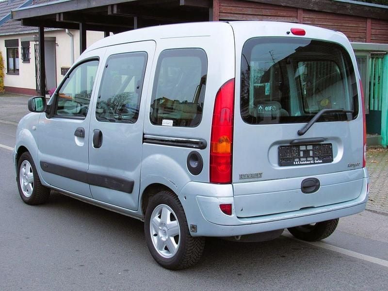 Gebraucht Renault Kangoo 75 PS (55 kW) 2005 Silber Van / Kleinbus