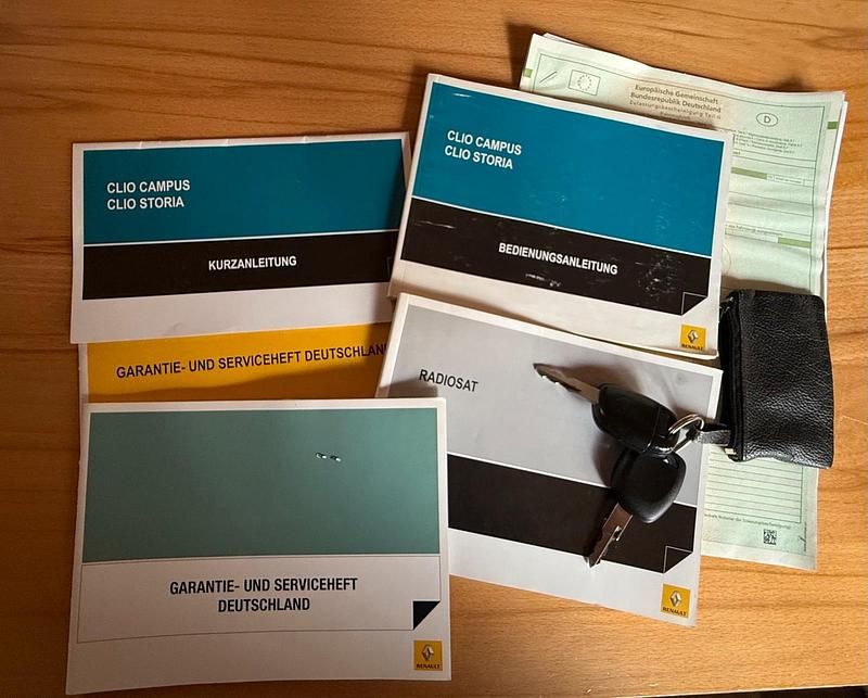 Gebraucht Renault Clio II Campus 65 PS (47 kW) 2009 Rot Kleinwagen