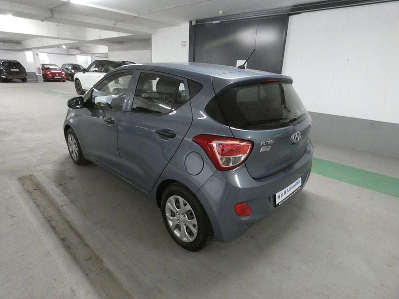 Gebraucht Hyundai i10 Classic 67 PS (49 kW) 2015 Blau Kleinwagen