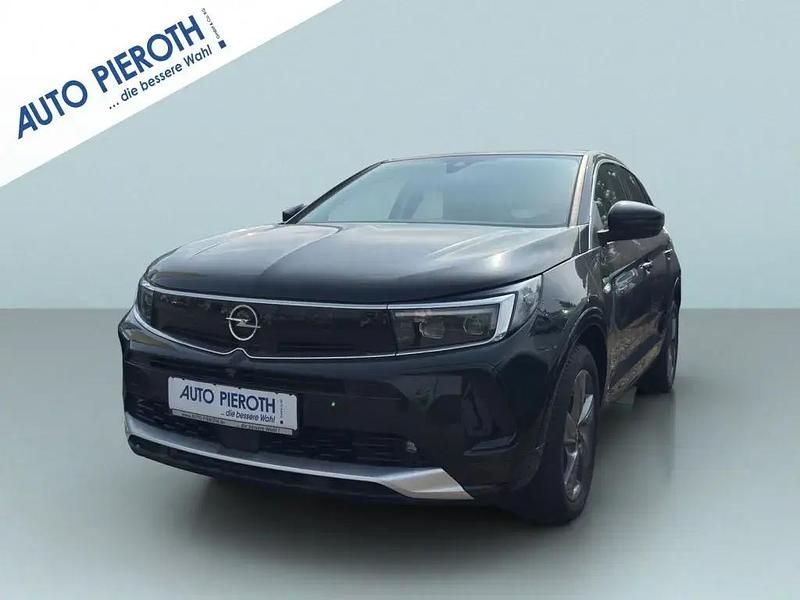 Diamant schwarz metallic Gebraucht 2023 Opel Grandland X Elegance SUV | 27.850 € (Etwas zu teuer) - Bild 1/4