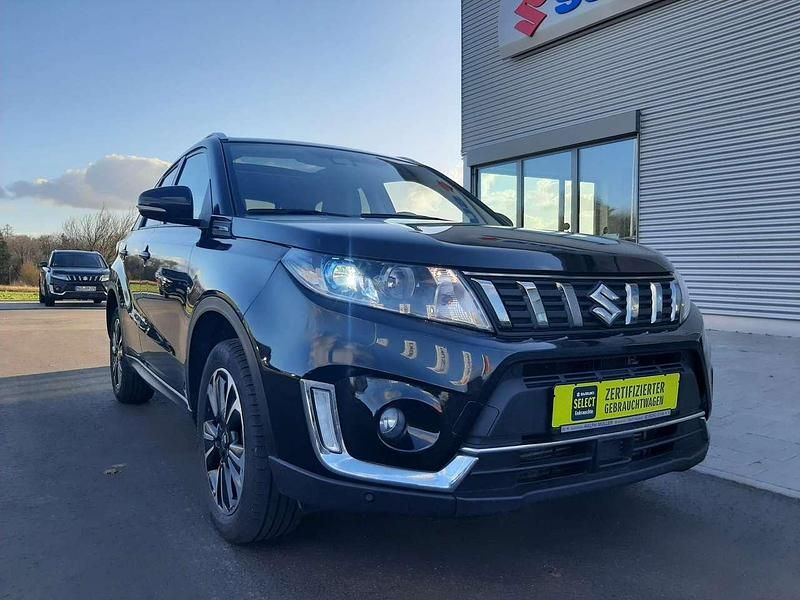 Gebraucht Suzuki Vitara Comfort+ 129 PS (94 kW) 2021 Cosmic black pearl SUV