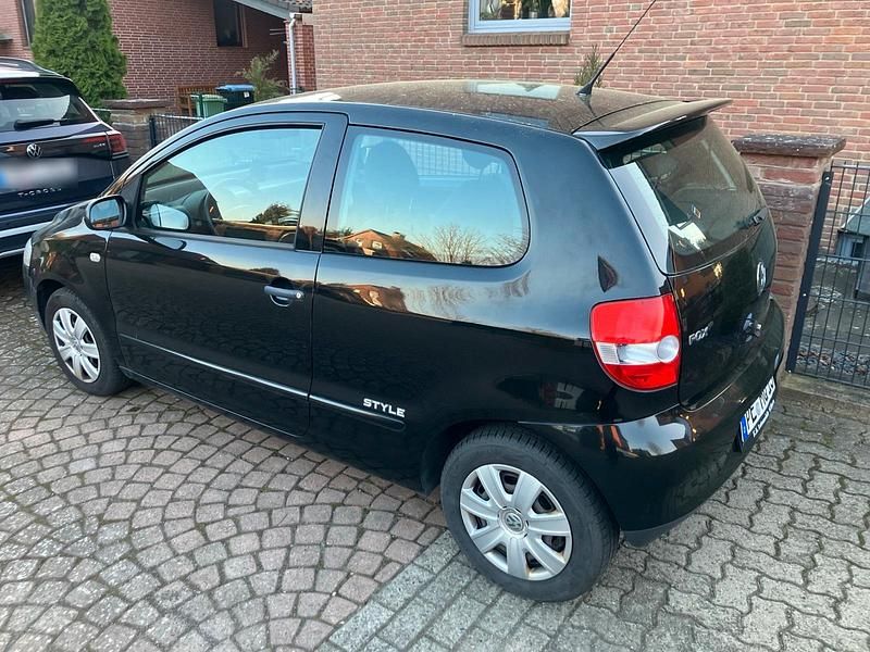 Gebraucht VW Polo Style 69 PS (50 kW) 2010 Schwarz Kleinwagen