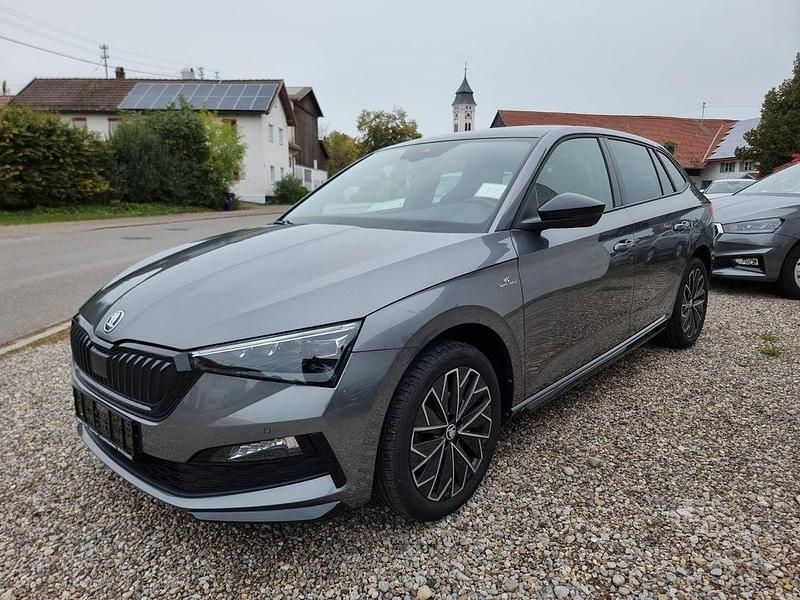 Grau Gebraucht 2024 Skoda Scala Monte Carlo Kleinwagen | 22.790 € (Teuer) - Bild 1/4