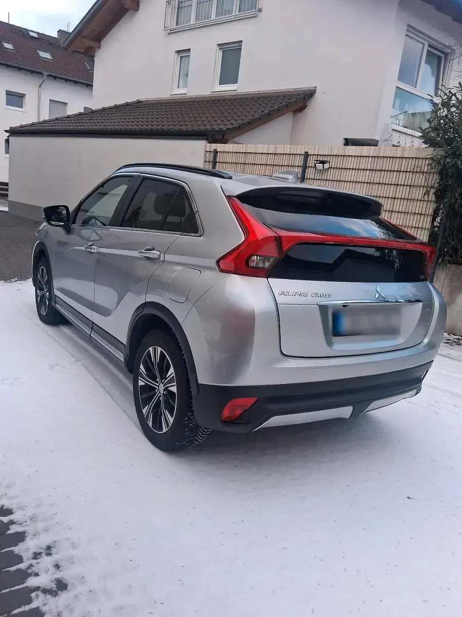 Gebraucht Mitsubishi Eclipse Cross 163 PS (119 kW) 2020 Silber SUV