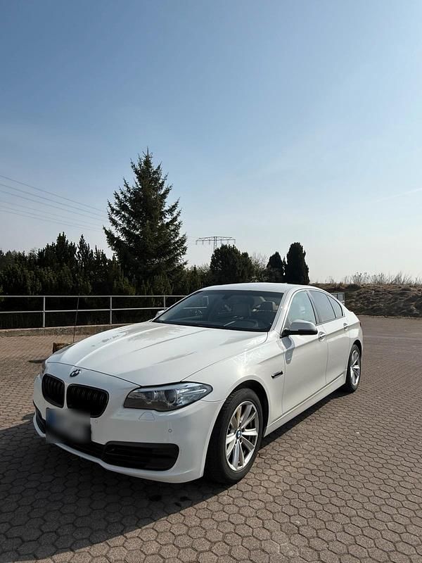 Gebraucht BMW 530 258 PS (189 kW) 2014 Weiß Limousine