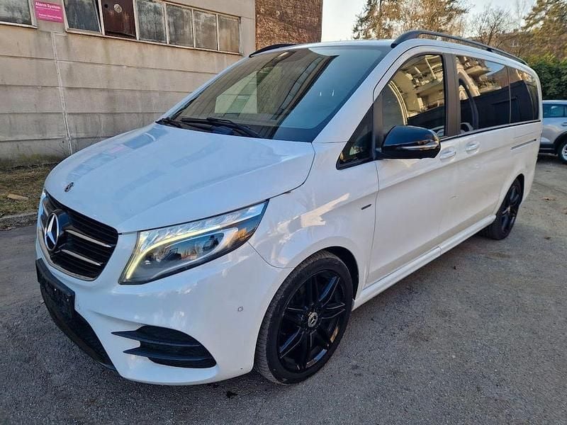 Gebraucht Mercedes V250 AMG 190 PS (139 kW) 2018 Weiß Van / Kleinbus