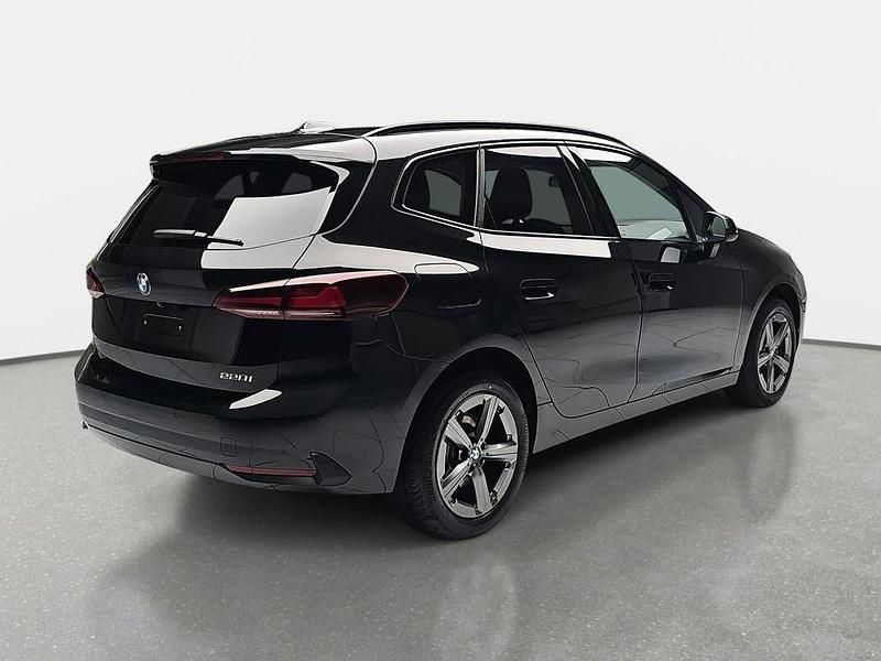 Gebraucht BMW 220 Active Tourer Performance 170 PS (125 kW) 2025 Schwarz Van / Kleinbus