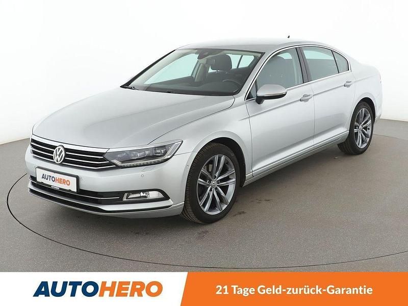 Silber Gebraucht 2015 VW Passat Comfortline Limousine | 15.850 € (Guter Preis) - Bild 1/3