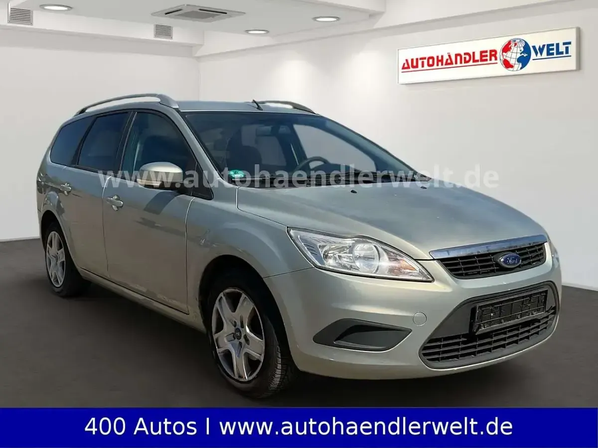 Używany Ford Focus 101 KM (74 kW) 2010 Srebrny Kombi