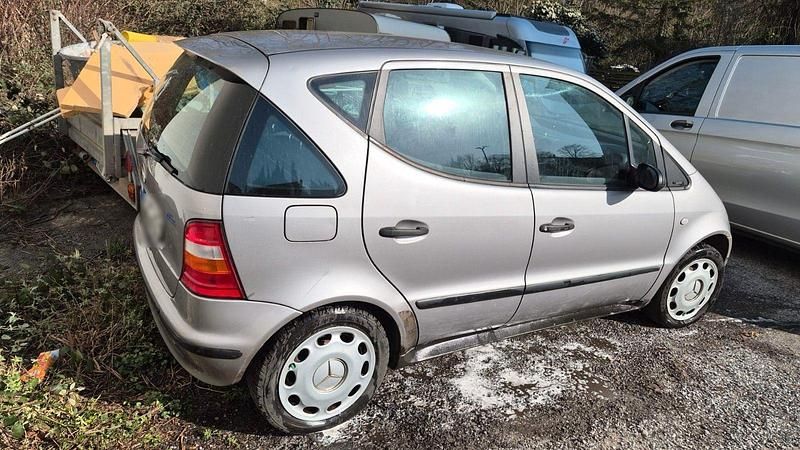 Gebraucht Mercedes A140 Classic 82 PS (60 kW) 2000 Silber Kleinwagen