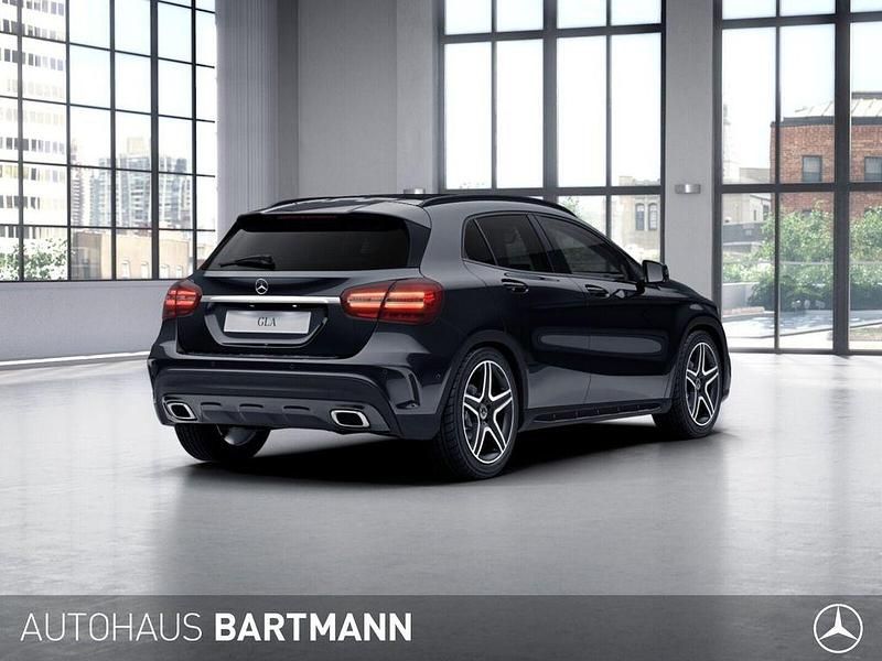 Gebraucht Mercedes GLA200 AMG 156 PS (114 kW) 2017 Kosmosschwarz SUV