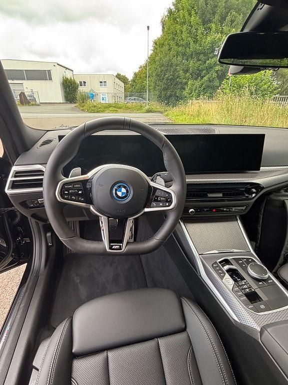 Gebraucht BMW 330e Performance 292 PS (214 kW) 2025 Schwarz Limousine