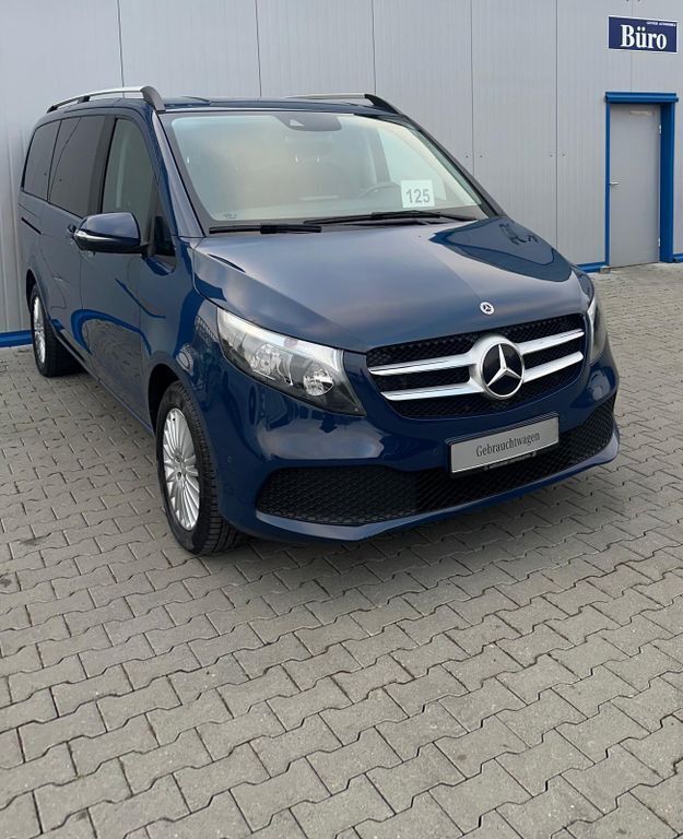 Gebraucht Mercedes V220 163 PS (119 kW) 2022 Stahblau Van / Kleinbus