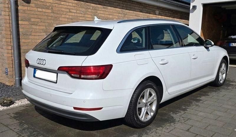 Gebraucht Audi A4 Premium 150 PS (110 kW) 2016 Weiß Kombi