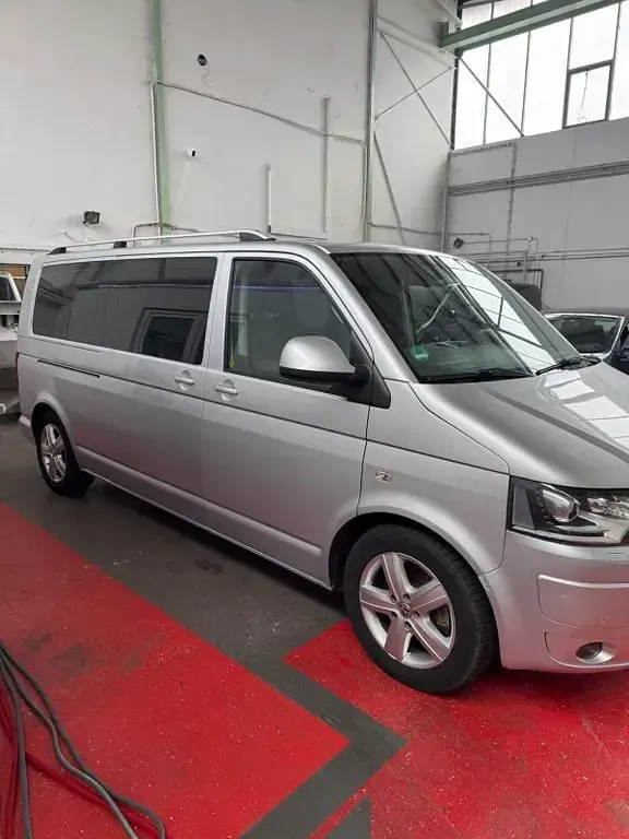Second-hand VW Caravelle 179 CP (131 kW) 2013 Argintiu Van